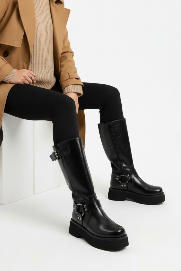 Fasmer Kadın Kalın Tabanlı Siyah Çizme