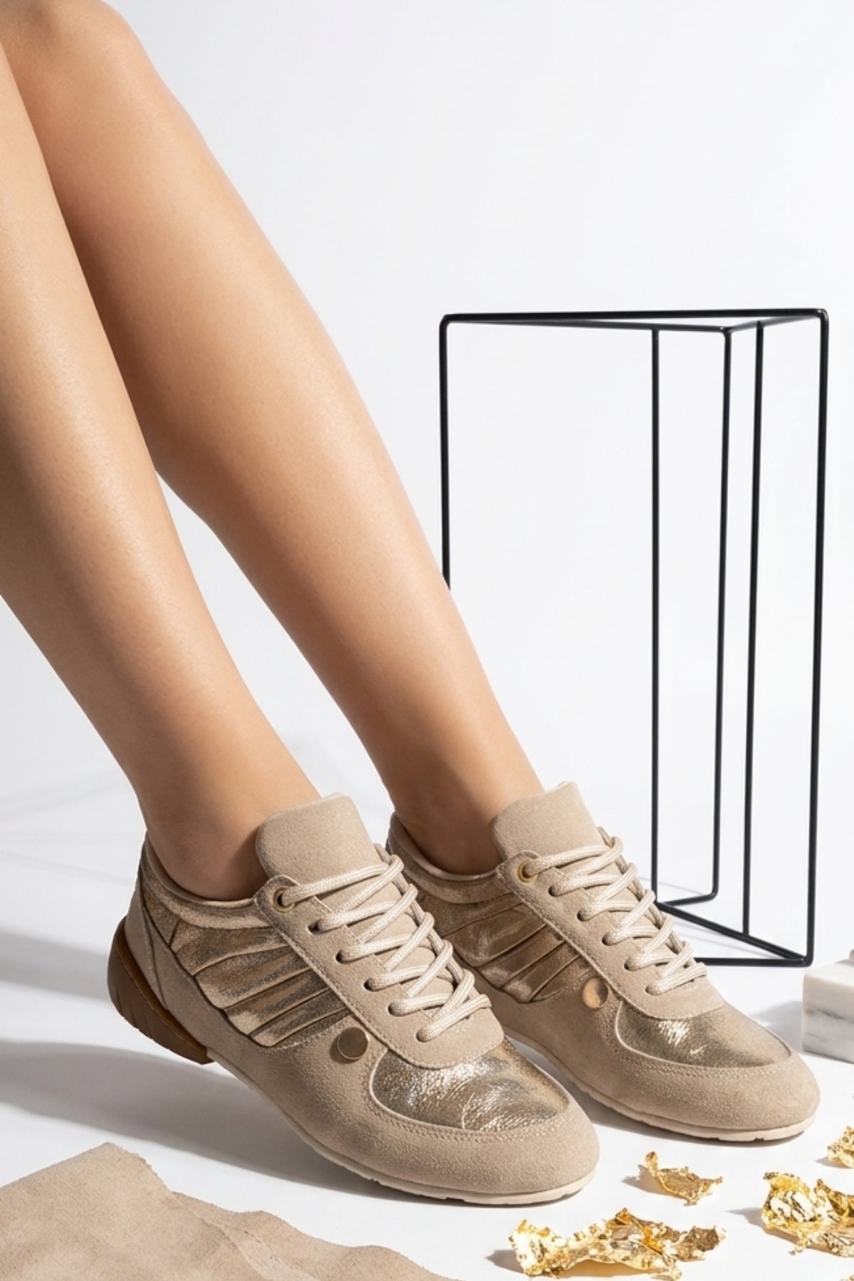 Jawen Kadın Bej Nubuk Gold Detaylı Spor Ayakkabı