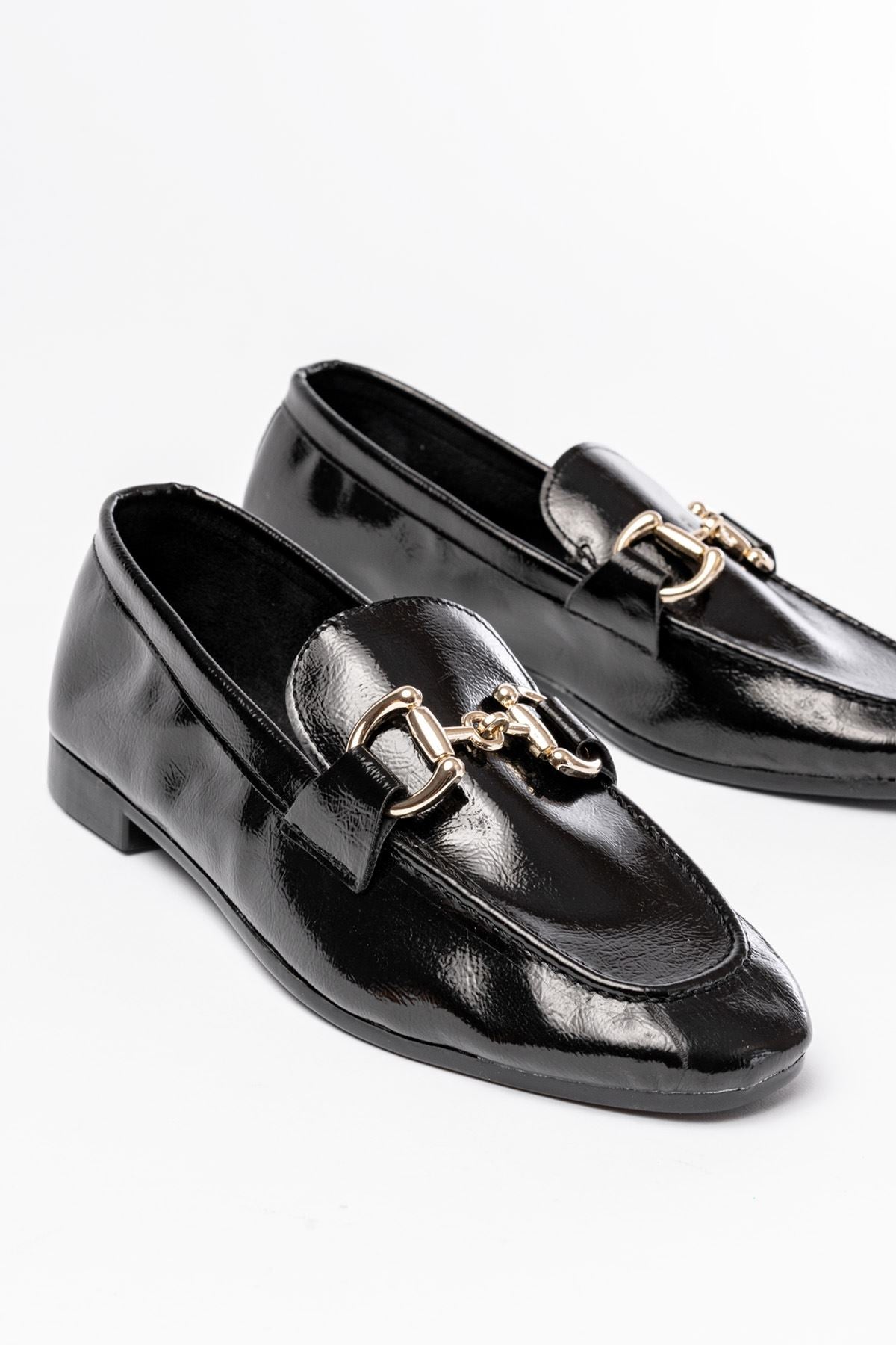 Dianas Siyah Rugan Toka Aksesuarlı Günlük Kadın Babet