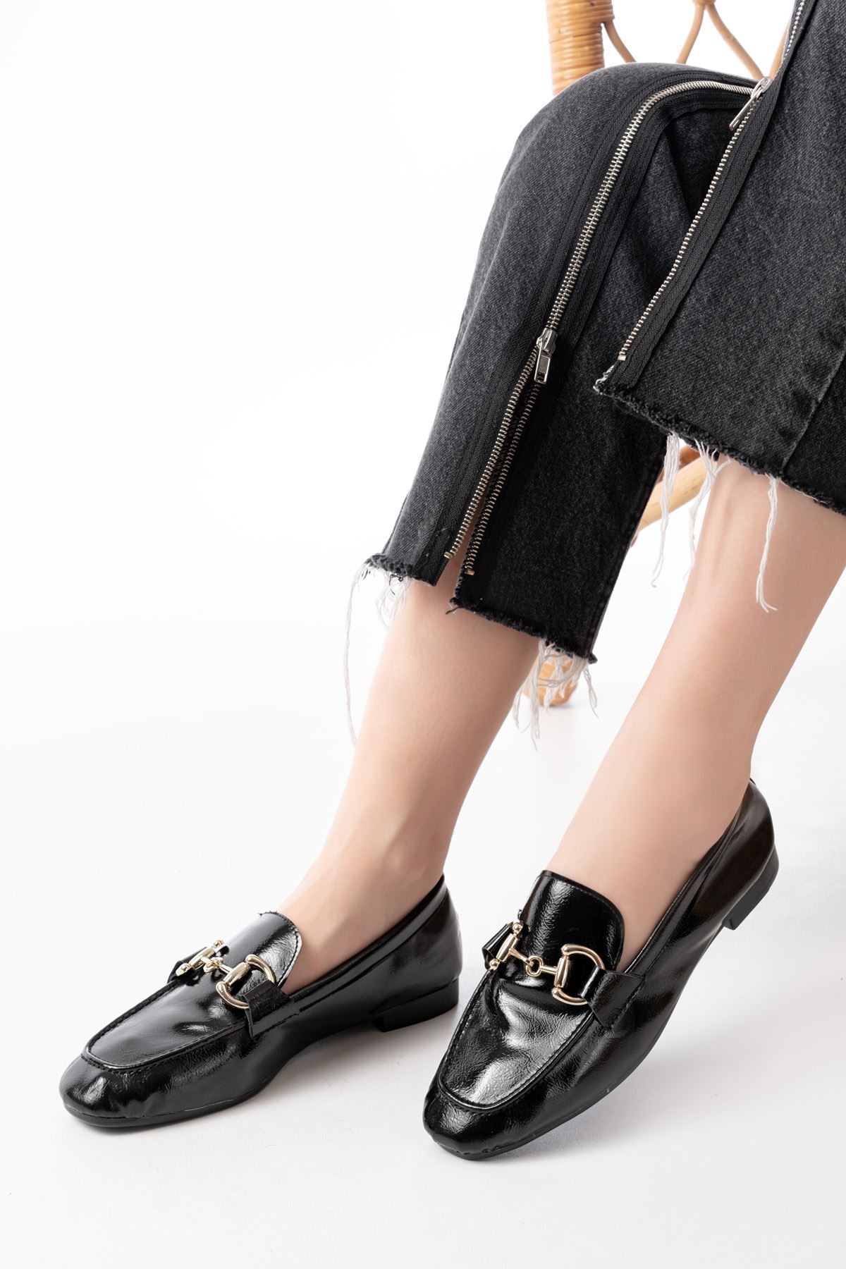 Dianas Siyah Rugan Toka Aksesuarlı Günlük Kadın Babet