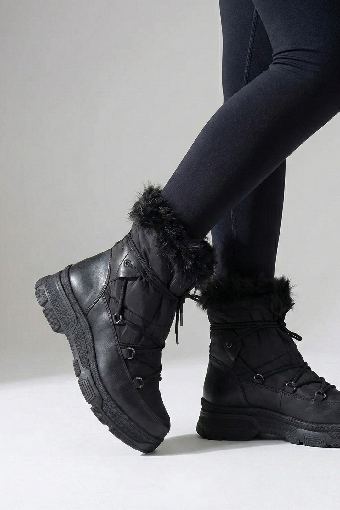 Bolna Kadın Yüksek Kalın Astarlı Hafif Tüylü Şık Kışlık Mat Siyah Bot