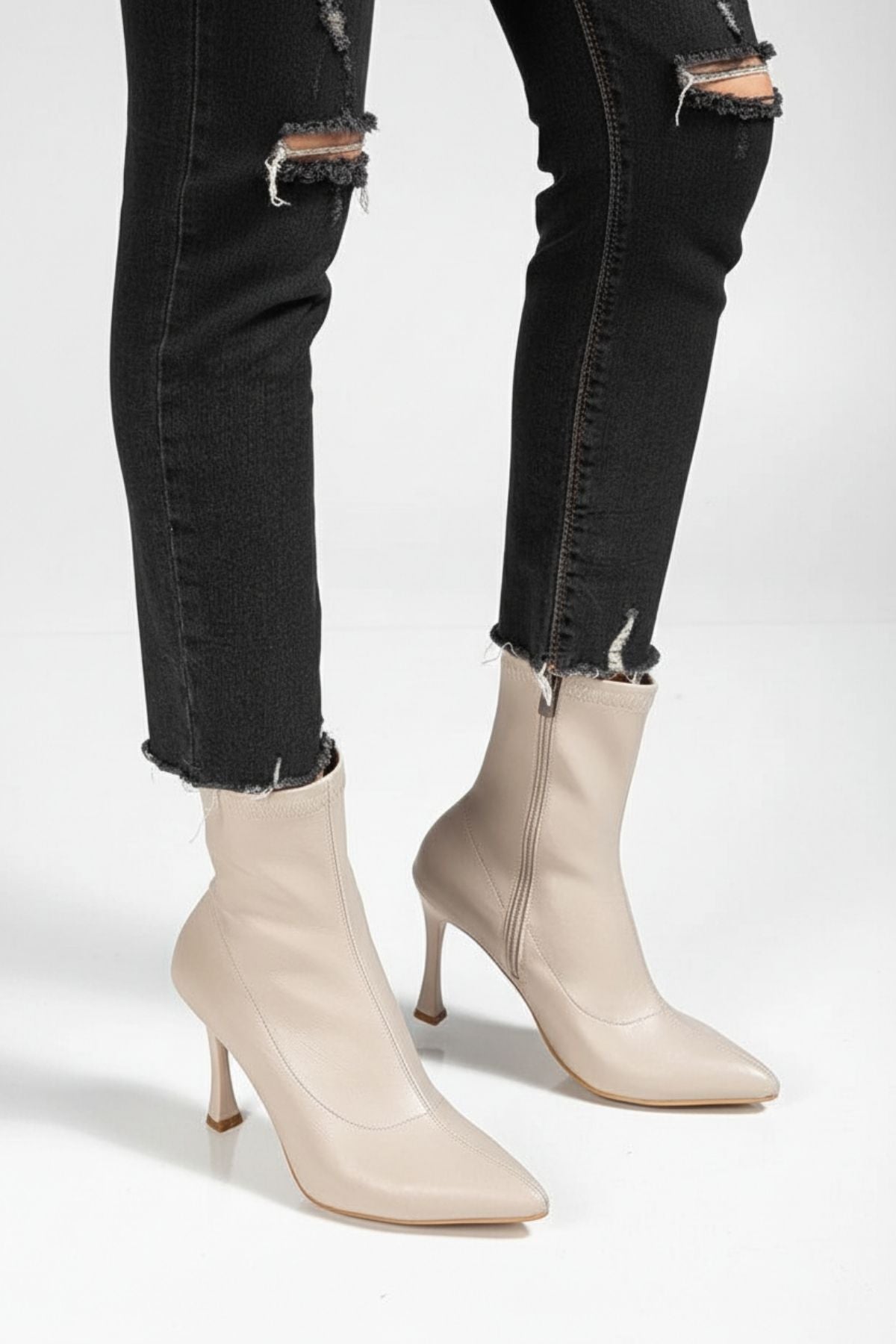 Orjen Kadın Bej Streç Detaylı Topuklu Bot
