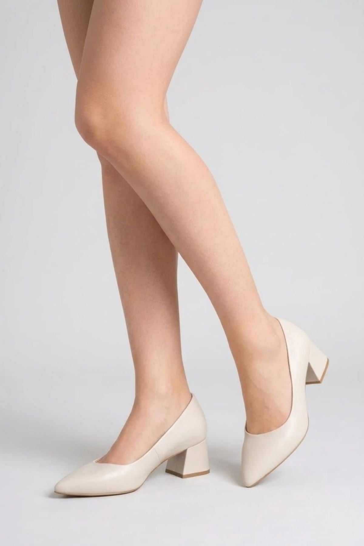 Desniy Kadın Bej Kısa Topuklu Ayakkabı