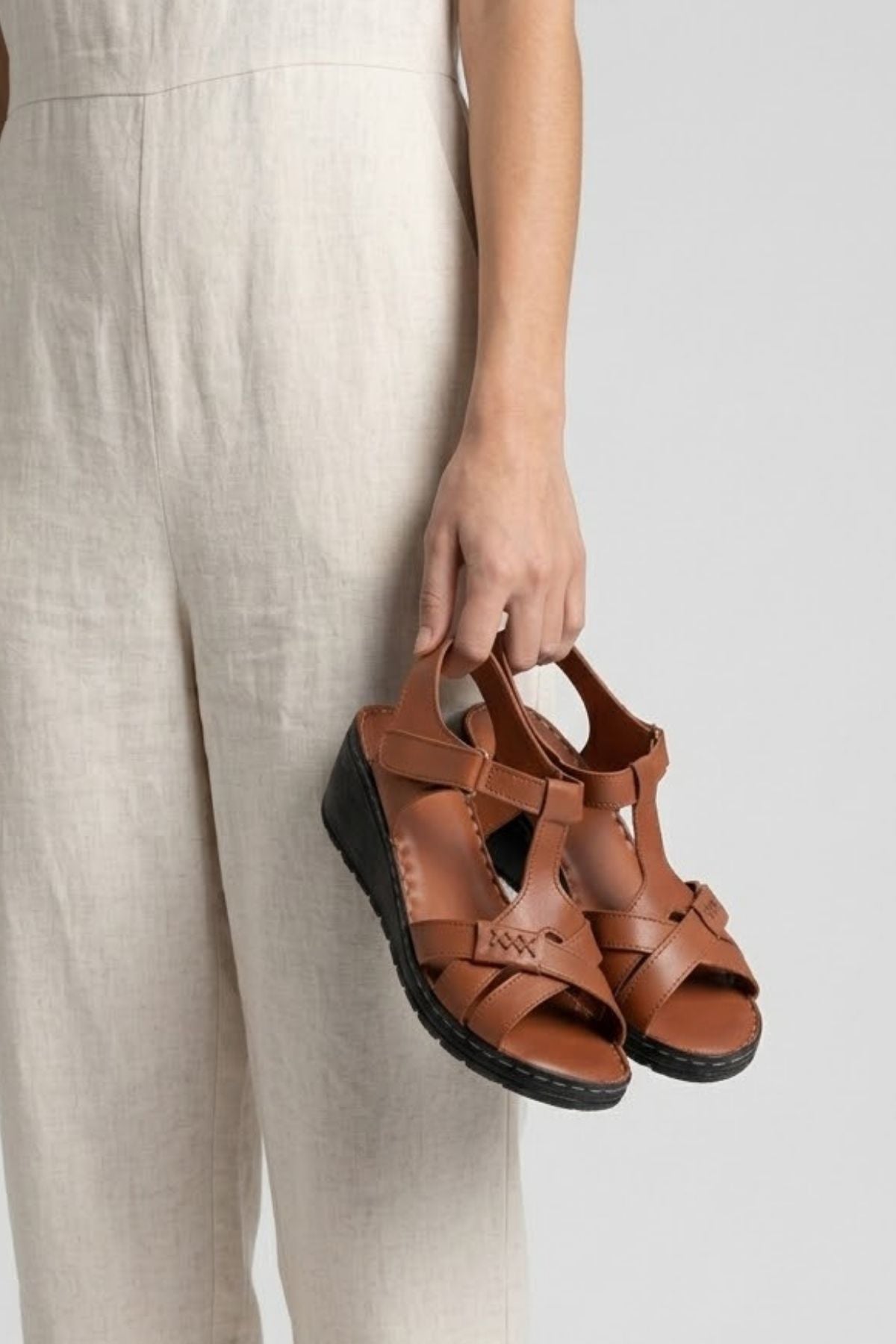 Elroy Taba Hakiki Deri Kadın Sandalet