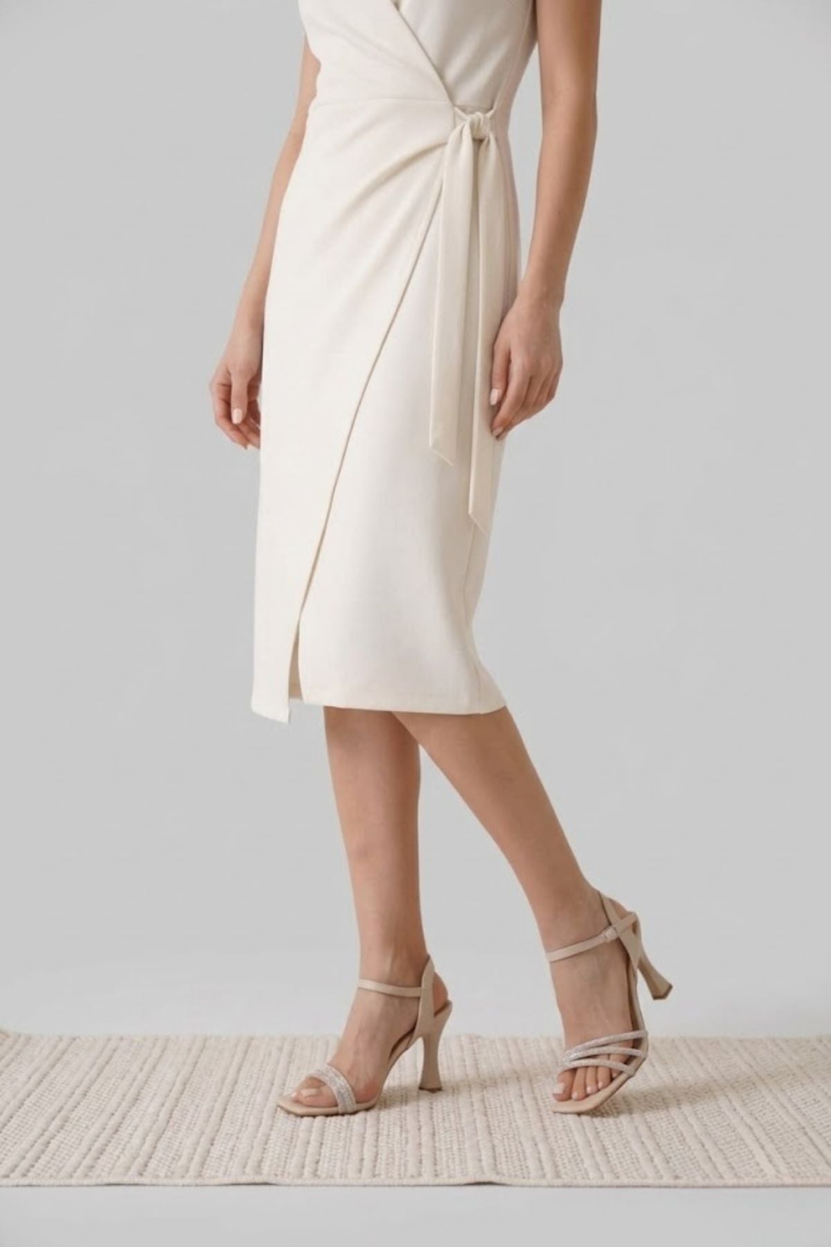 Karla Kadın Bej Taş Detaylı İnce Bantlı Sandalet