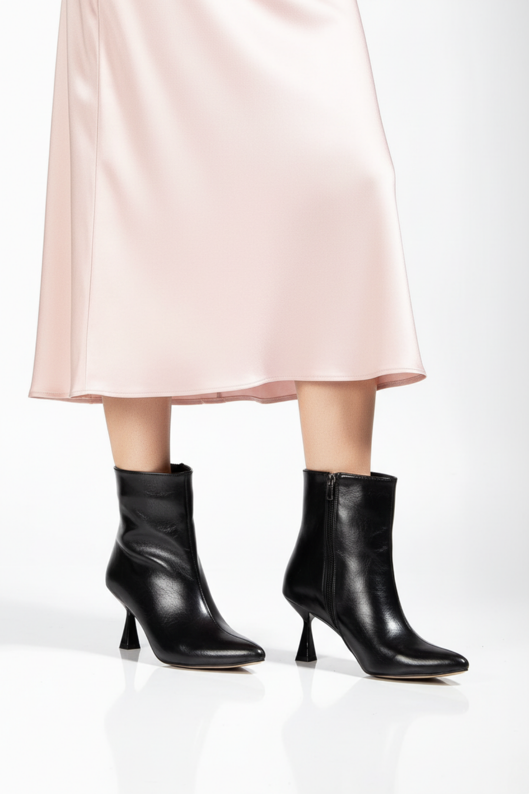 Rosven Kadın Siyah Rugan Kırışık Dokulu Kare Topuk Bot