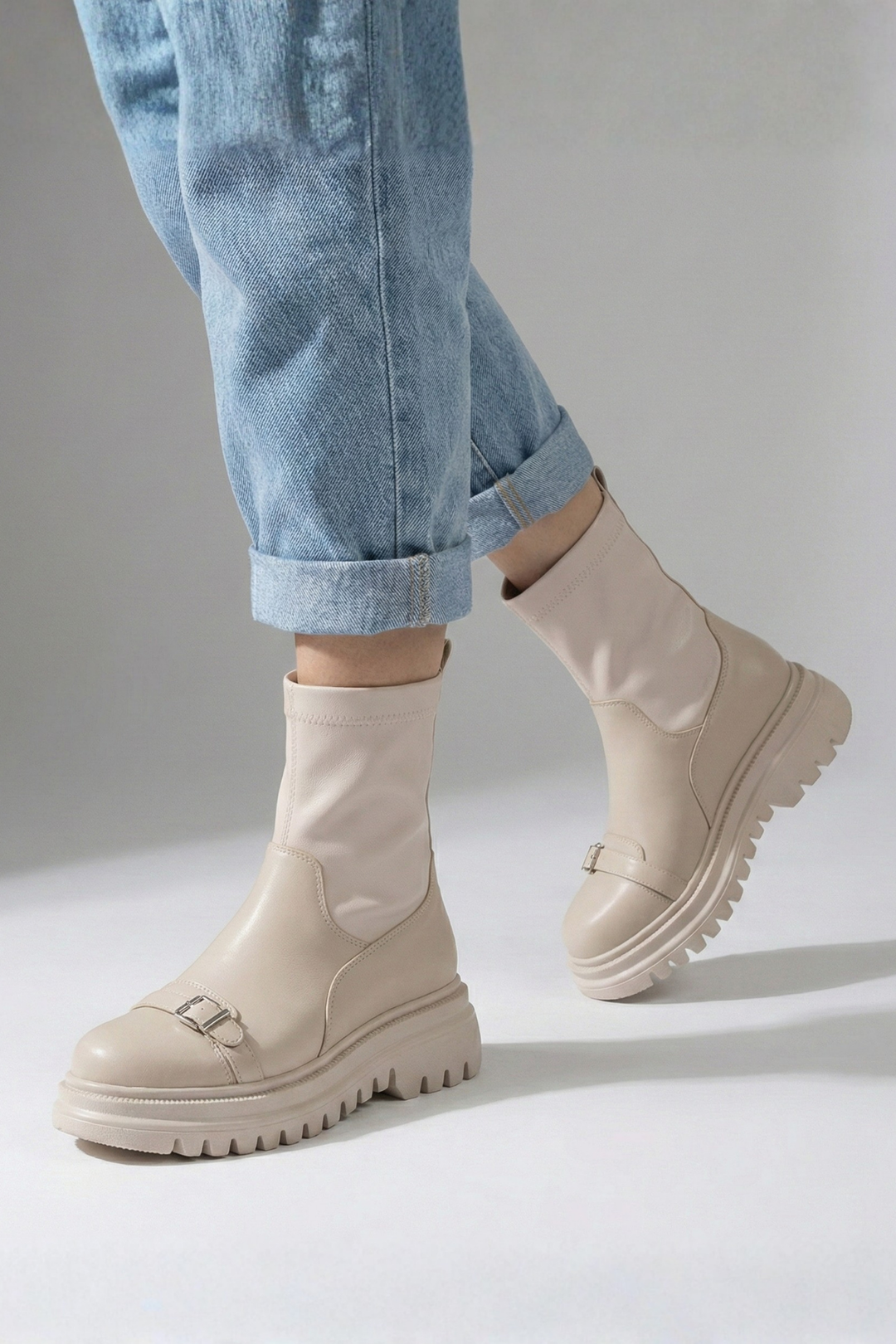 Venog Kadın Tokalı Bej Bot