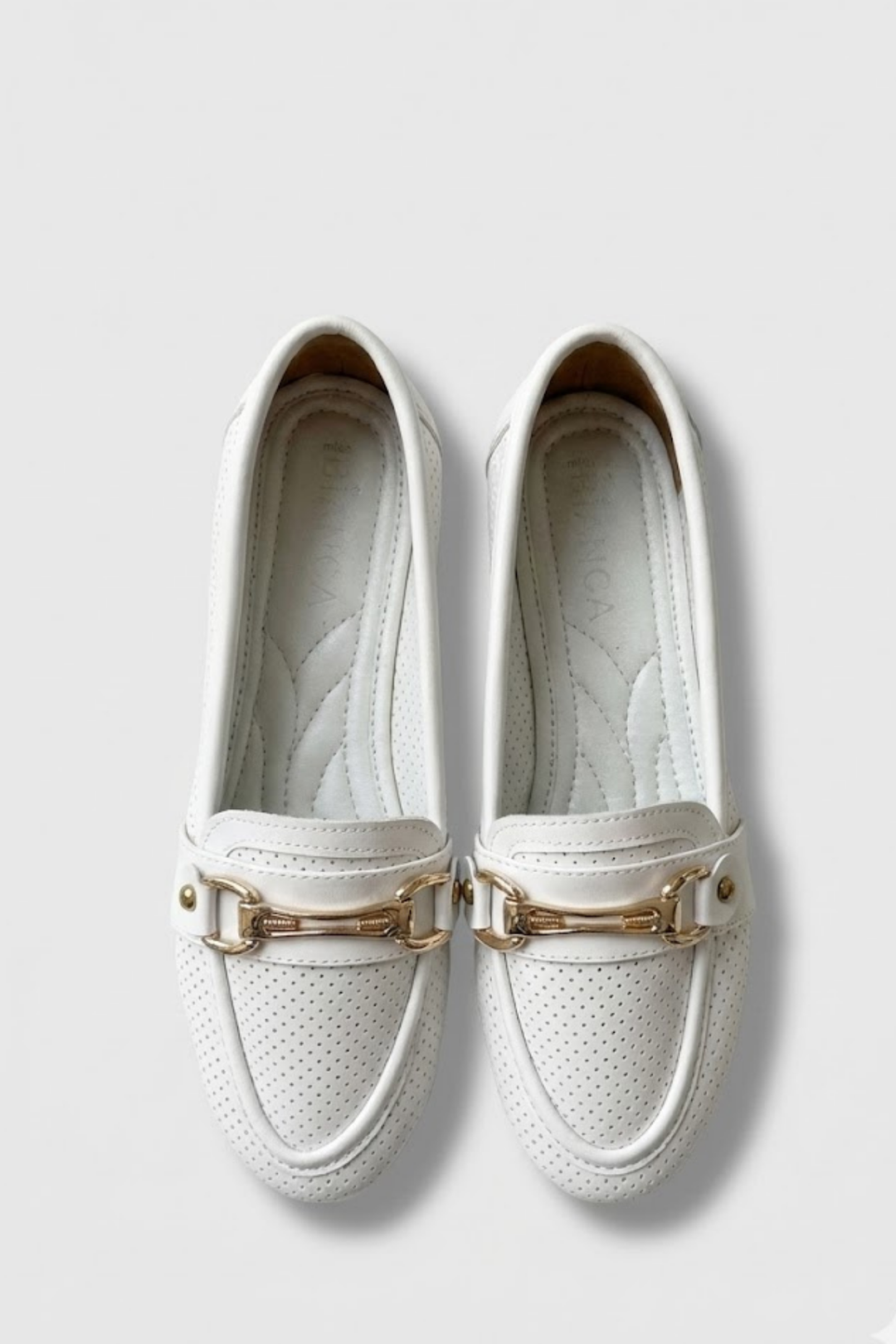 Rain Kadın Beyaz Delikli Detaylı Babet Ayakkabı