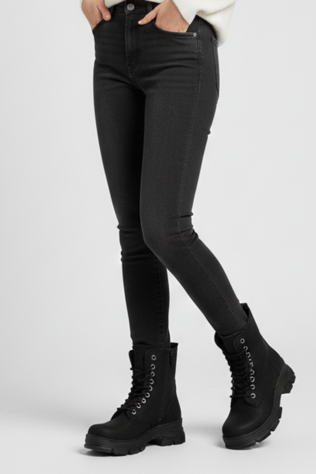 Morton Kadın Kalın Tabanlı Siyah Postal Bot