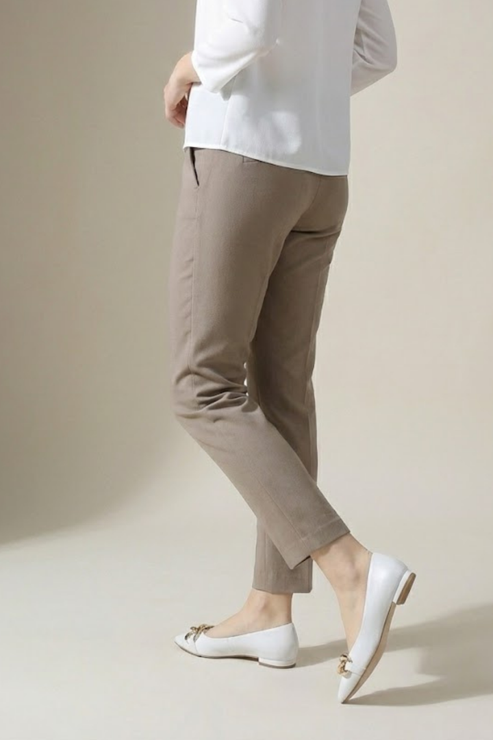 Popi Kadın Beyaz Zincir Detaylı Babet Ayakkabı