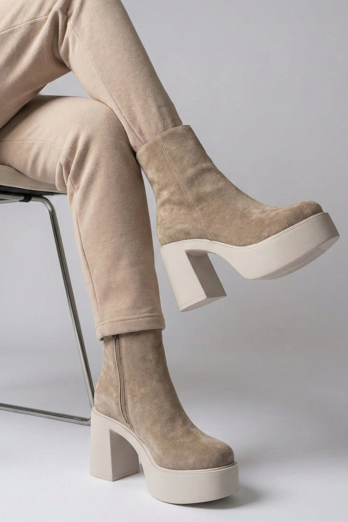 Feray Kadın Süet Vizon Topuklu Bot
