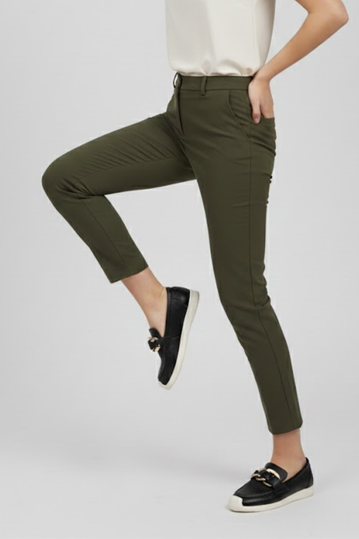 Riwan Kadın Siyah Zincir Detaylı Babet Ayakkabı