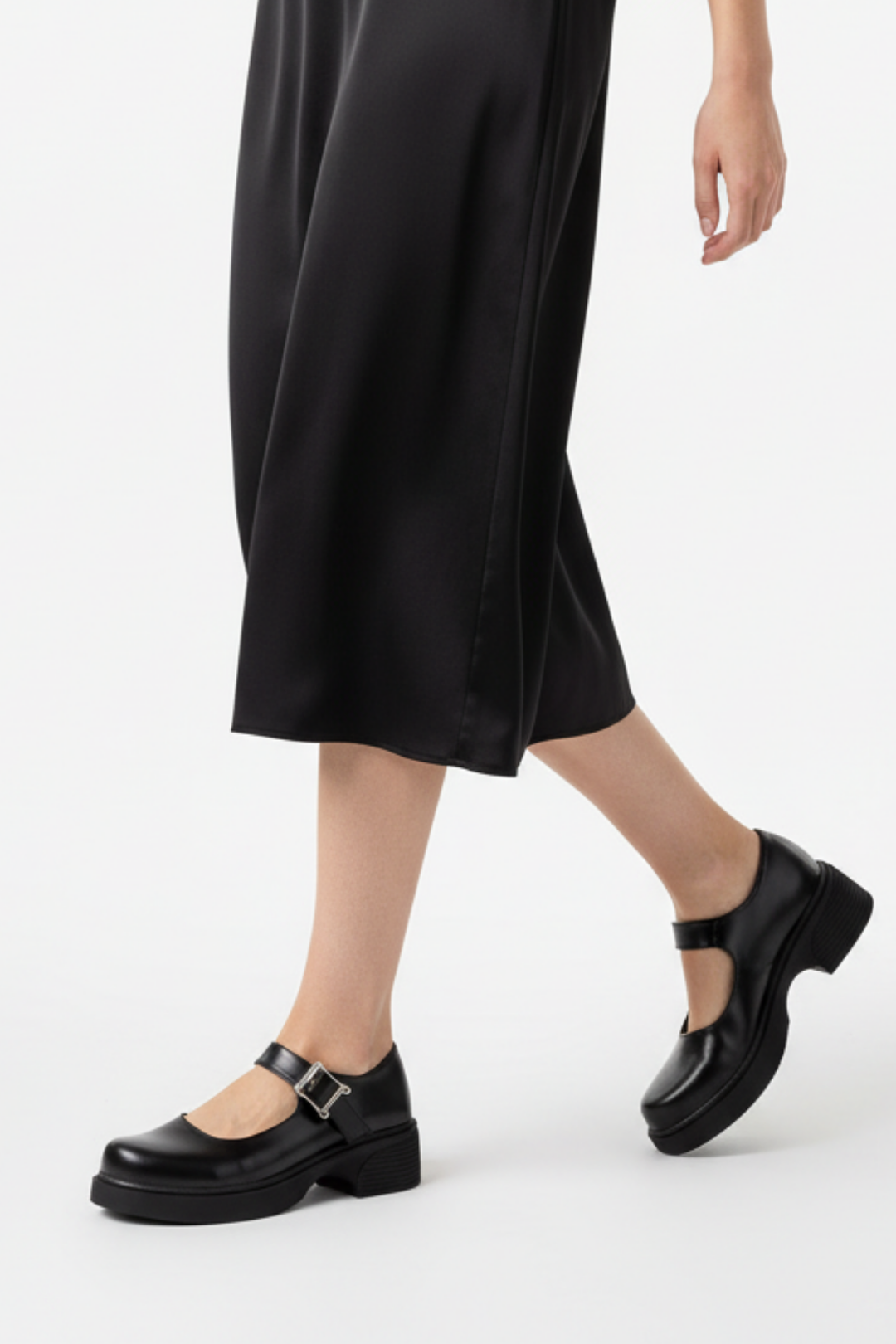 Berte Kadın Mat Rugan Siyah Babet Ayakkabı