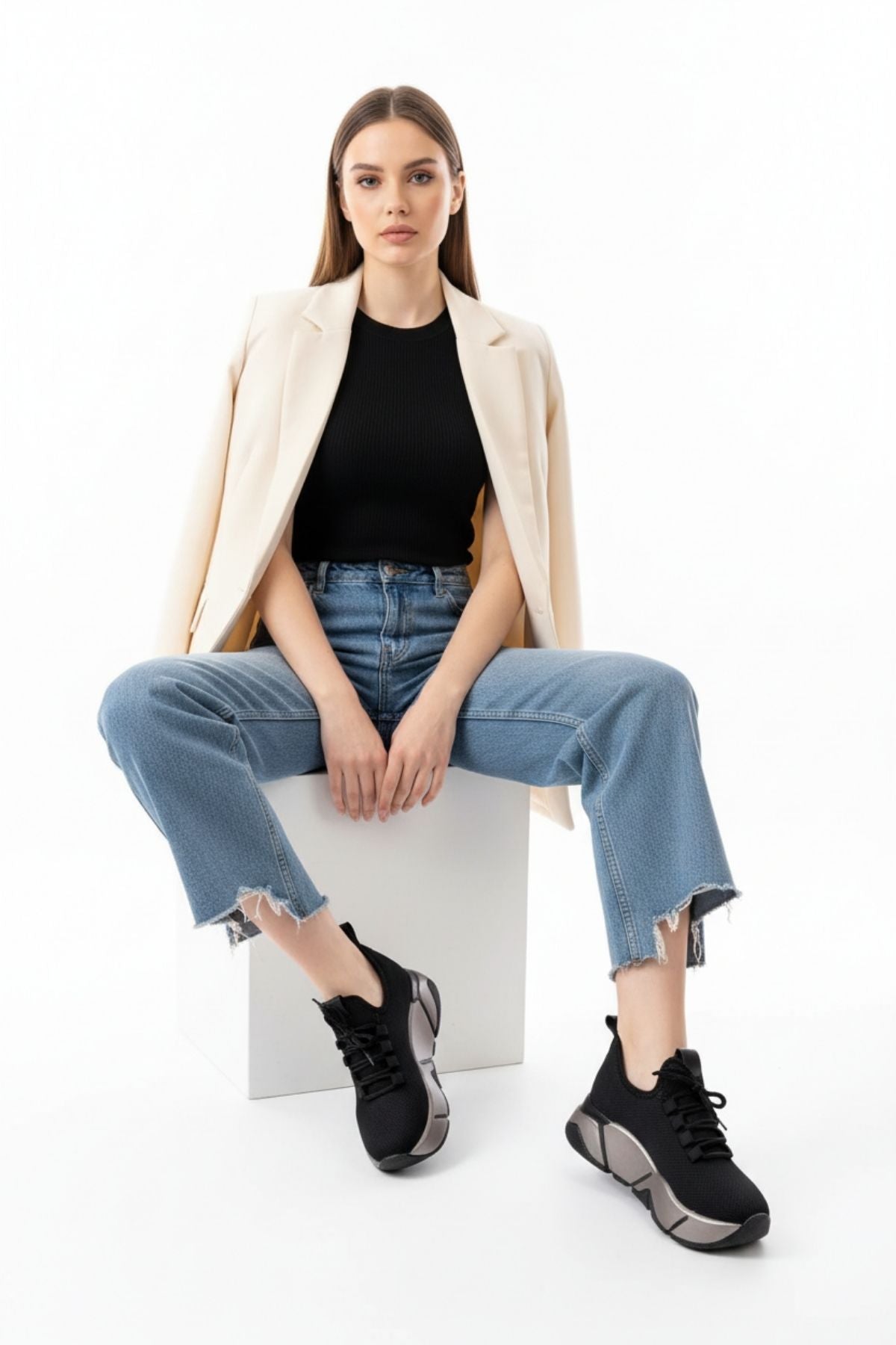 Brumli Siyah Platin Bağcıklı Fileli Renkli Taban Günlük Kadın Spor Ayakkabı RS-400SYHP