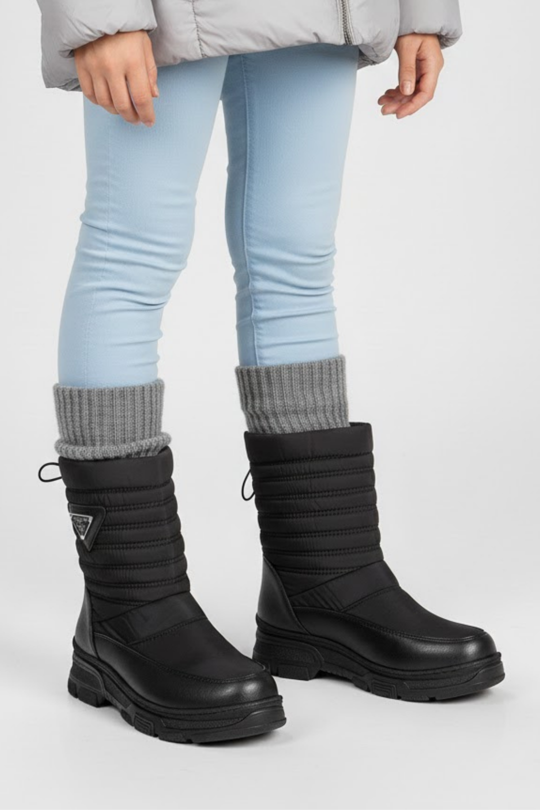 Levan Kadın Kalın Tabanlı Siyah Mat Kar Botu