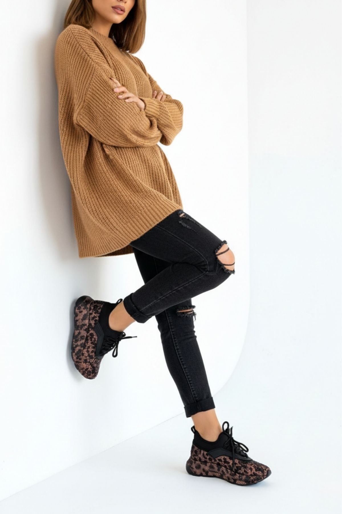 Rimay Kadın Siyah-Kahve Boncuk İşlemeli Spor Ayakkabı