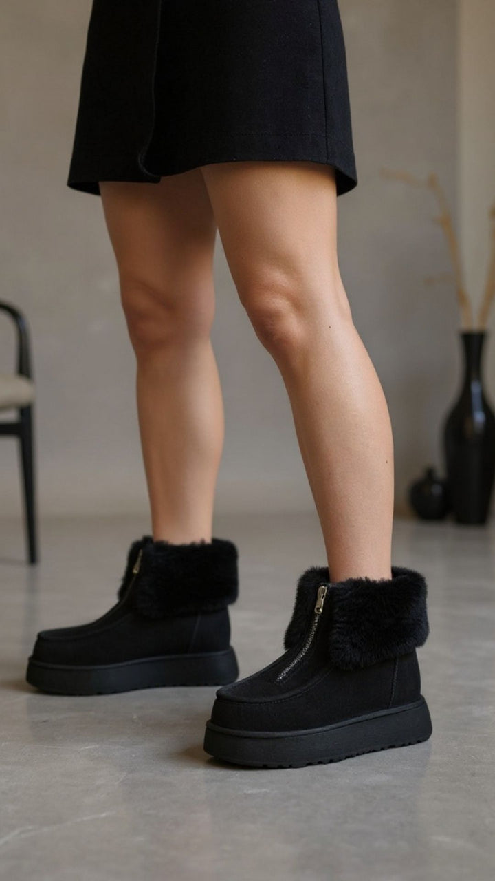 Zinya Kadın Siyah İçi Kürklü Önden Fermuarlı Süet Bot