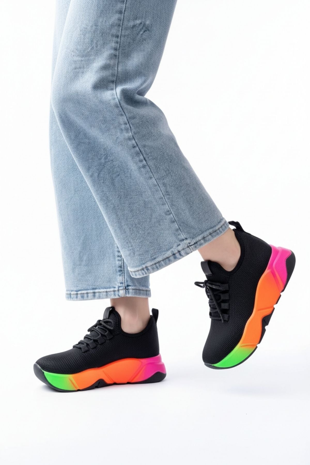 Brumli Siyah Bağcıklı Fileli Renkli Taban Günlük Kadın Spor Ayakkabı RS-400SYHM