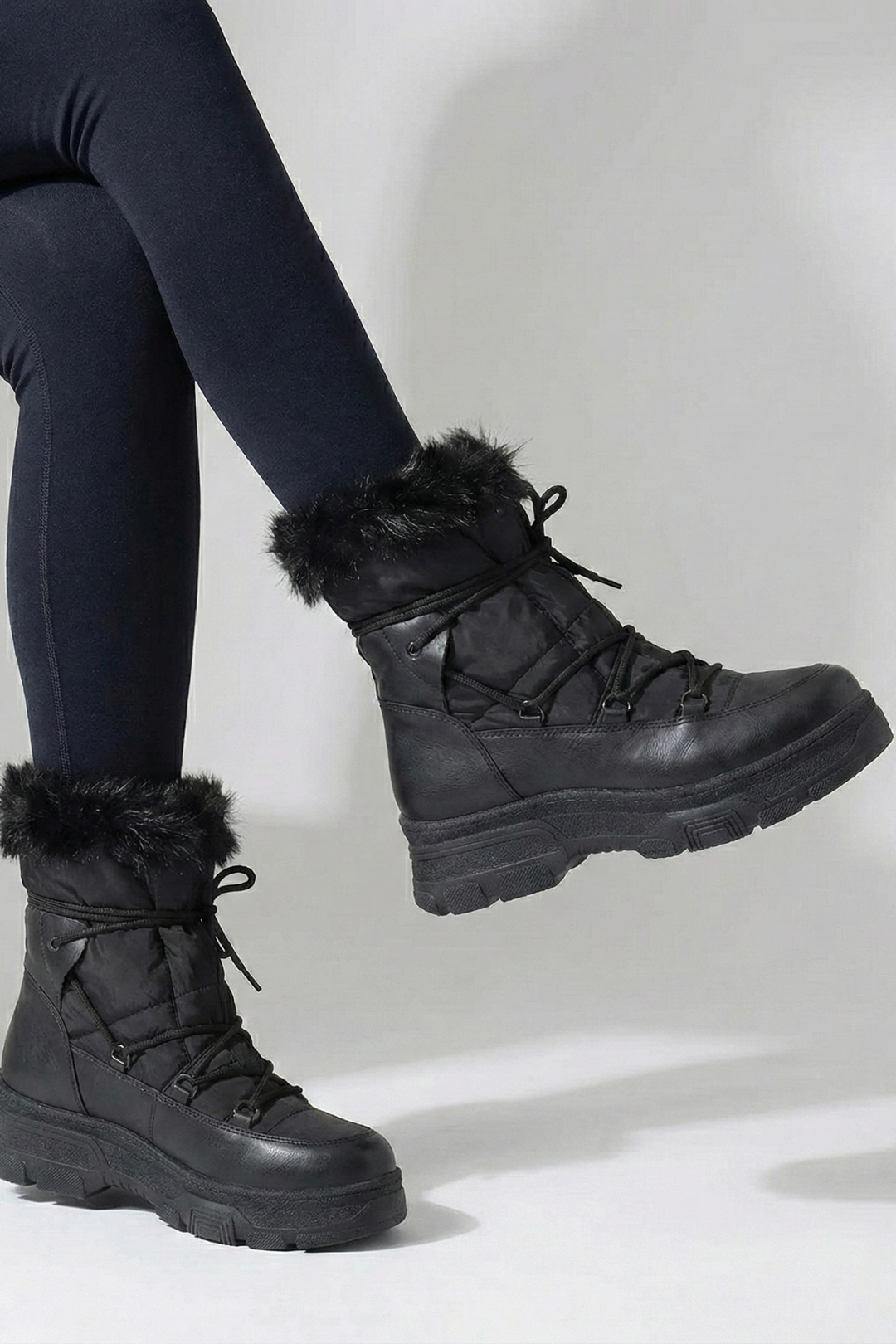Bolna Kadın Yüksek Kalın Astarlı Hafif Tüylü Şık Kışlık Mat Siyah Bot