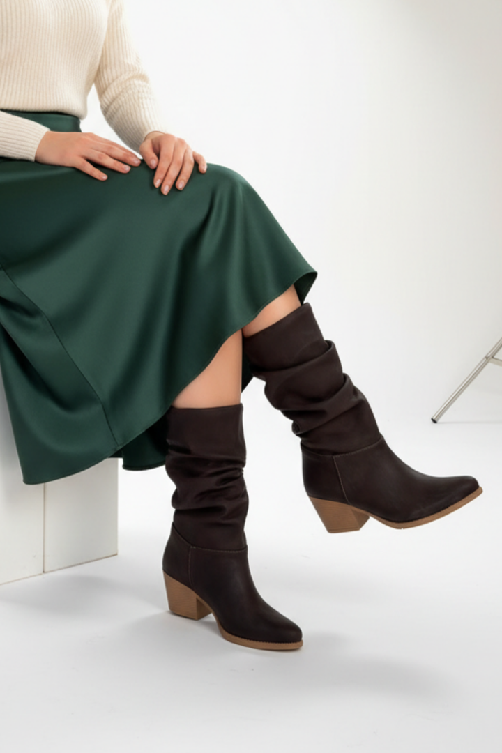 Yior Acı Kahve Nubuk Topuklu Bot