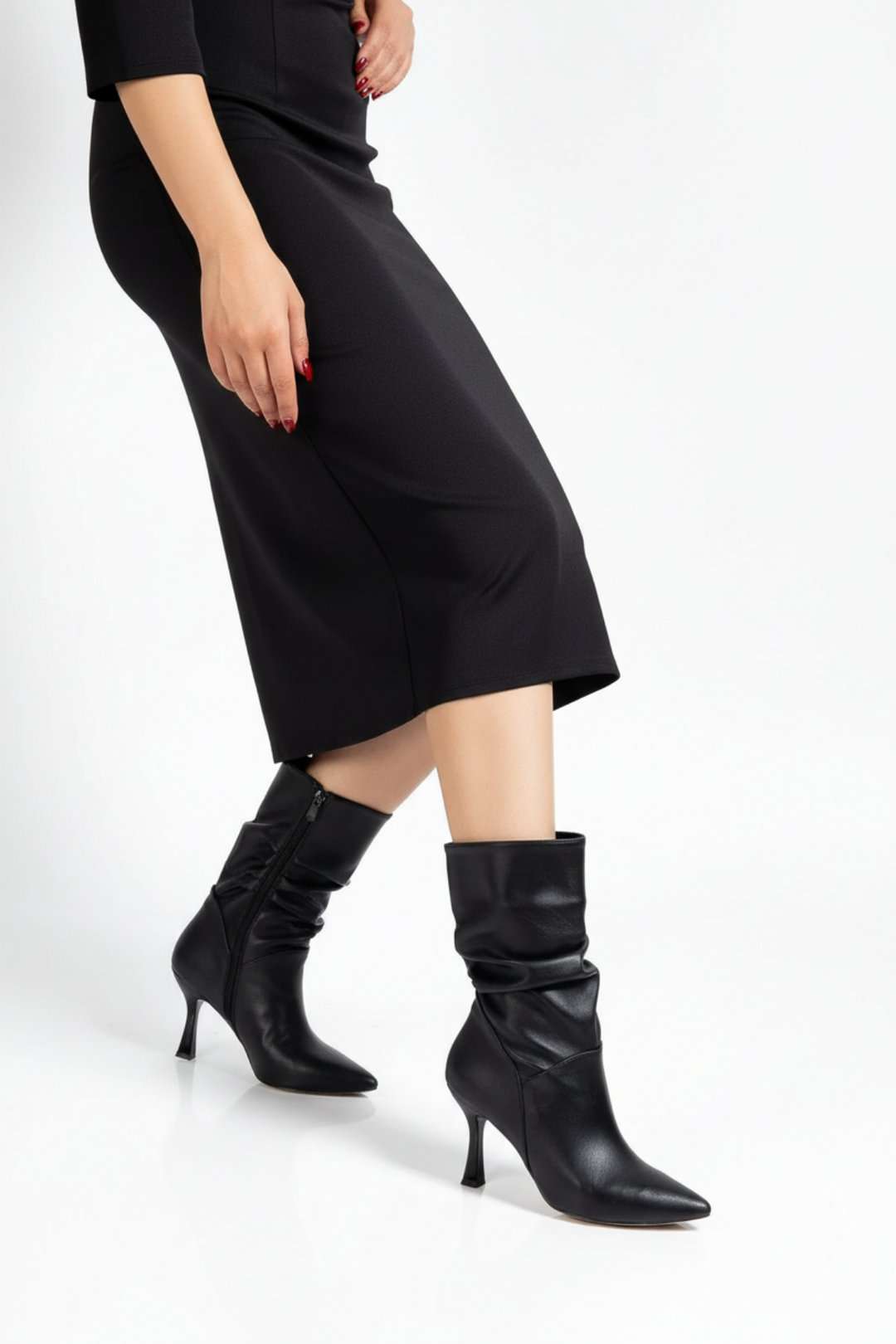 Admete Kadın Siyah Körüklü Yüksek İnce Topuklu Bot