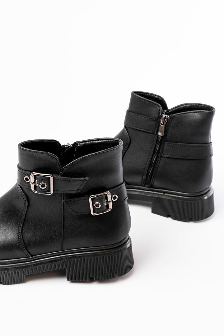 Herbin Siyah Toka Aksesuarlı Fermuarlı Kadın Bot