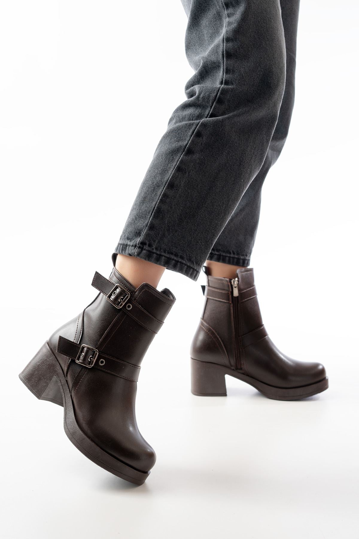 Tahzun Kahverengi Topuklu Fermuarlı Kadın Bot
