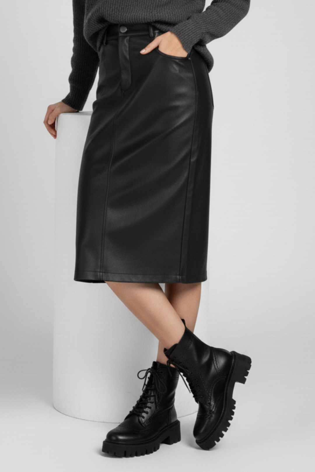 Taros Kadın Siyah Bot