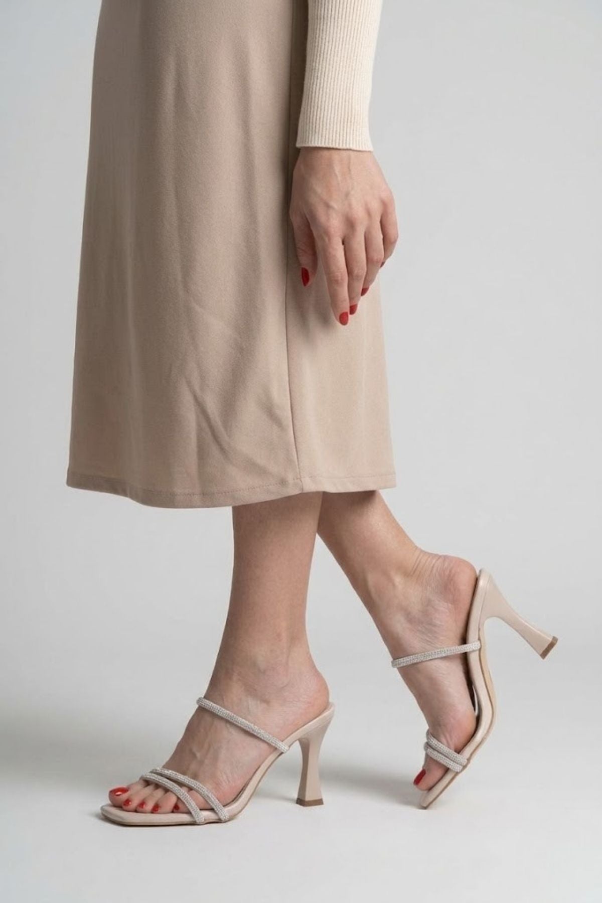 Alvina Kadın Bej Taş İşlemeli İnce Topuklu Abiye Ayakkabı