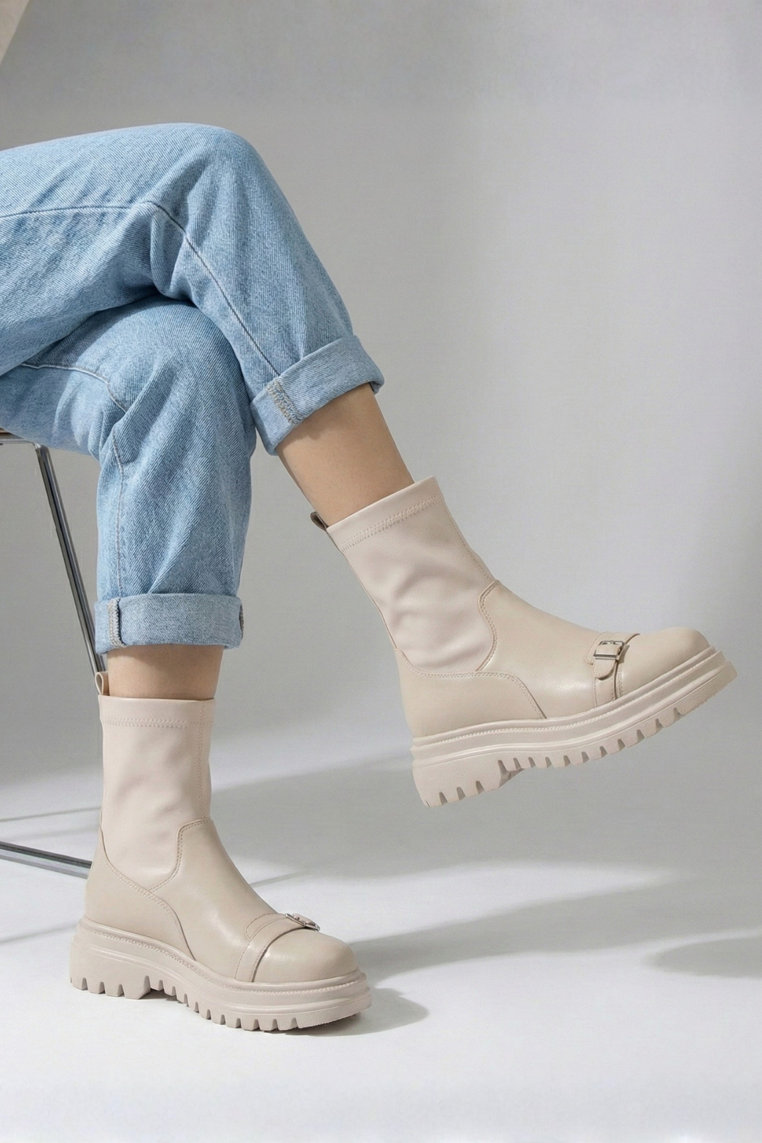 Venog Kadın Tokalı Bej Bot