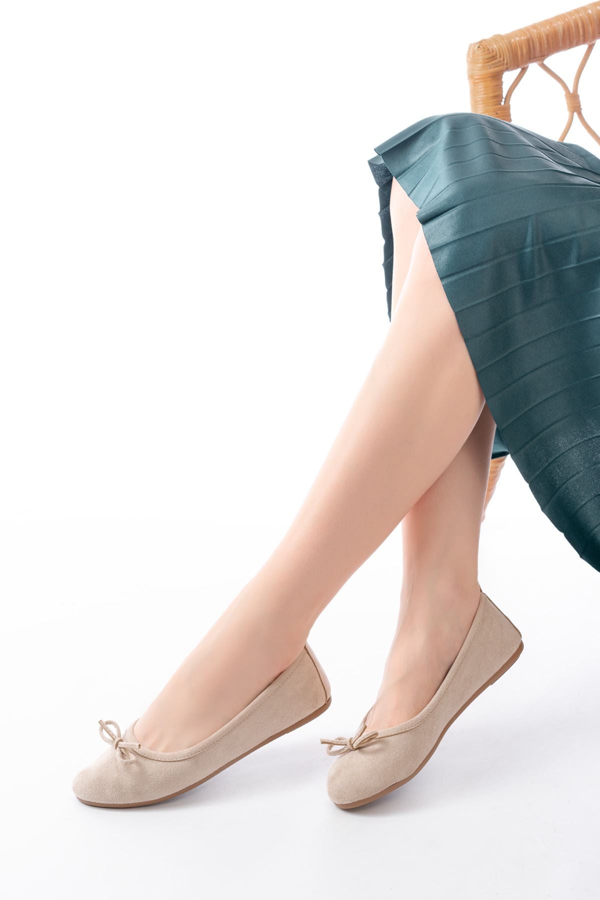 Blenve Bej Süet Fiyonklu Günlük Kadın Babet