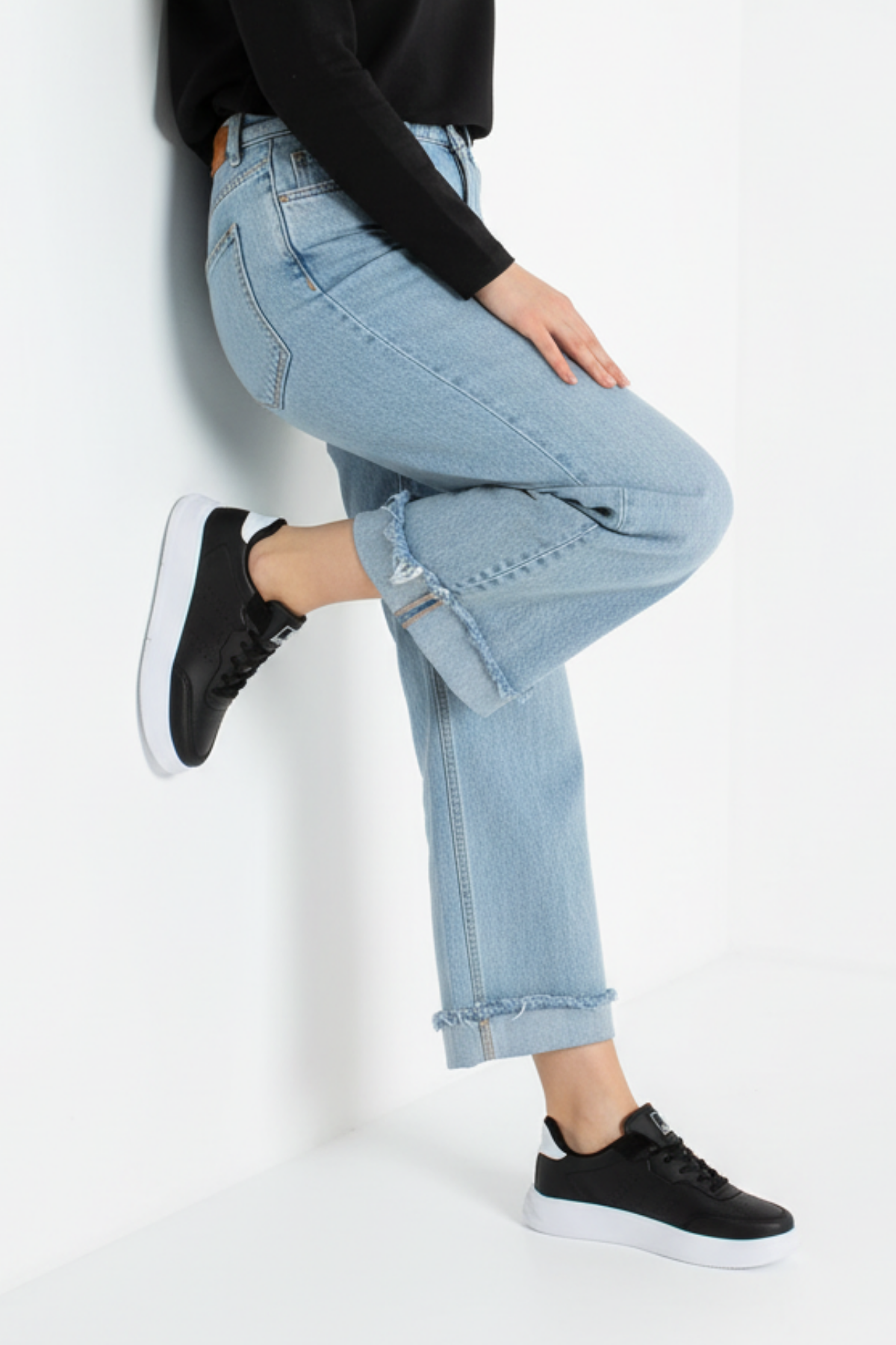 Feyen Kadın Siyah Beyaz Günlük Spor Ayakkabı