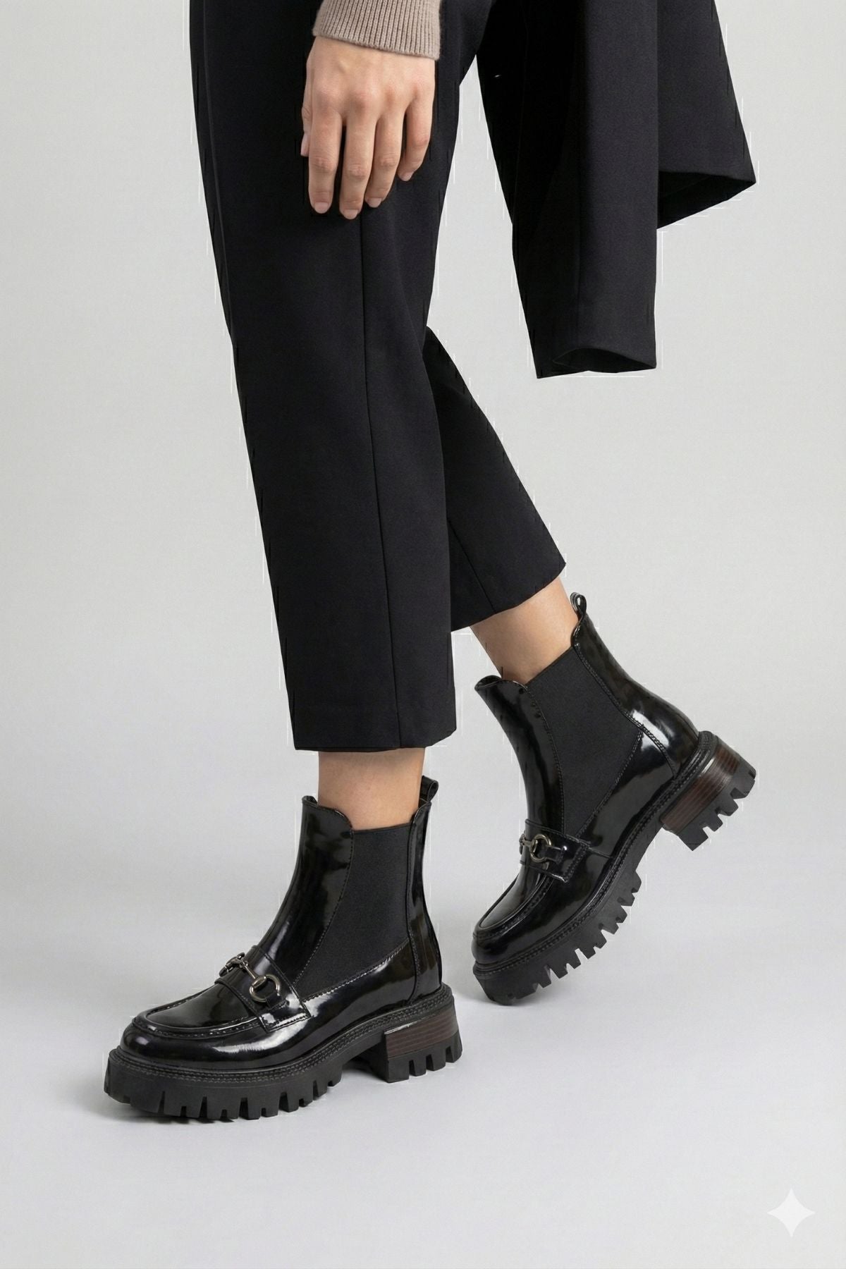 Mephen Kadın Bilekten Lastikli Rugan Siyah Bot