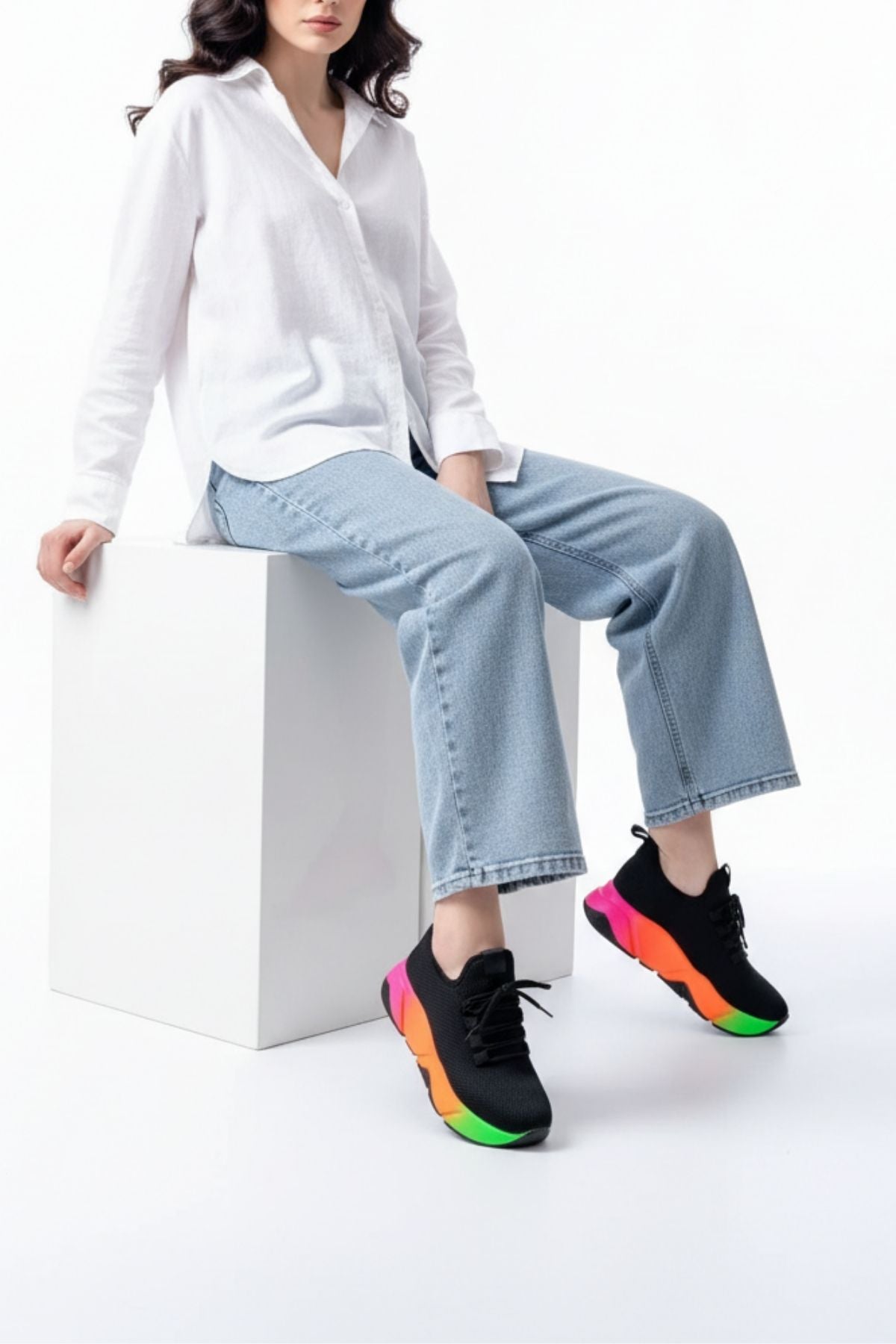 Brumli Siyah Bağcıklı Fileli Renkli Taban Günlük Kadın Spor Ayakkabı RS-400SYHM