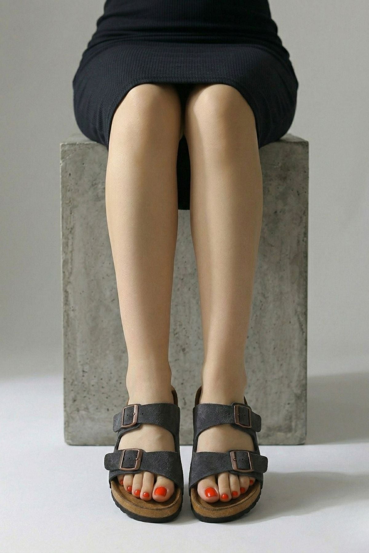 Rıno Kadın Siyah Nubuk Kemerli Terlik