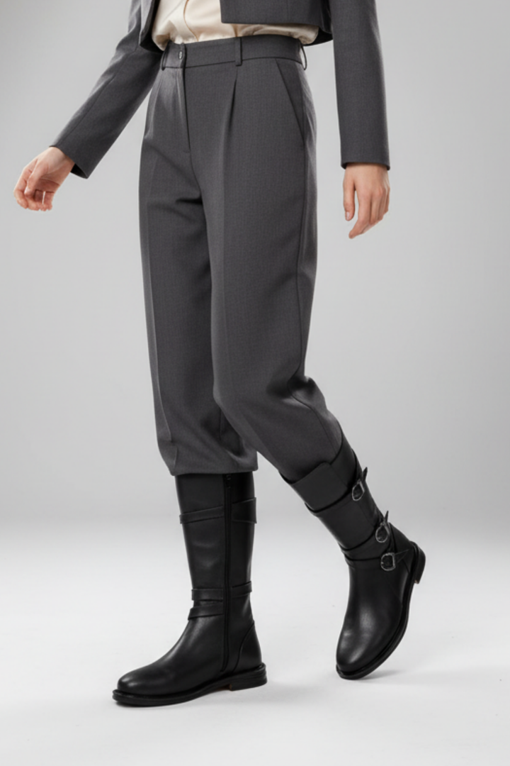 Berre Kadın Toka Detaylı Siyah Çizme