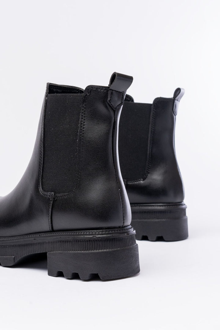 Miahun Siyah Kalın Taban Lastikli Kadın Bot