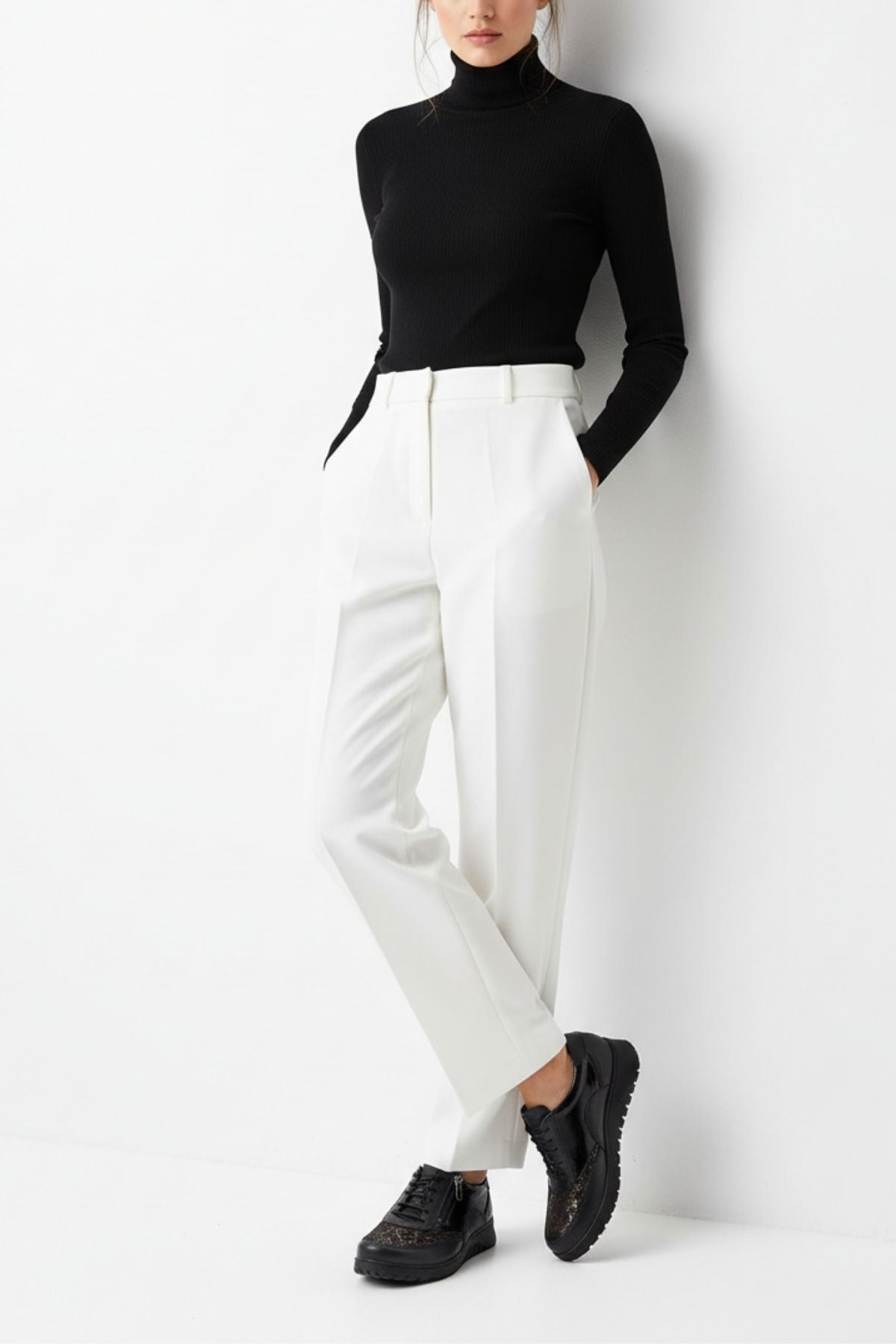 Gamsu Kadın Hakiki Deri Rugan Siyah Günlük Ayakkabı