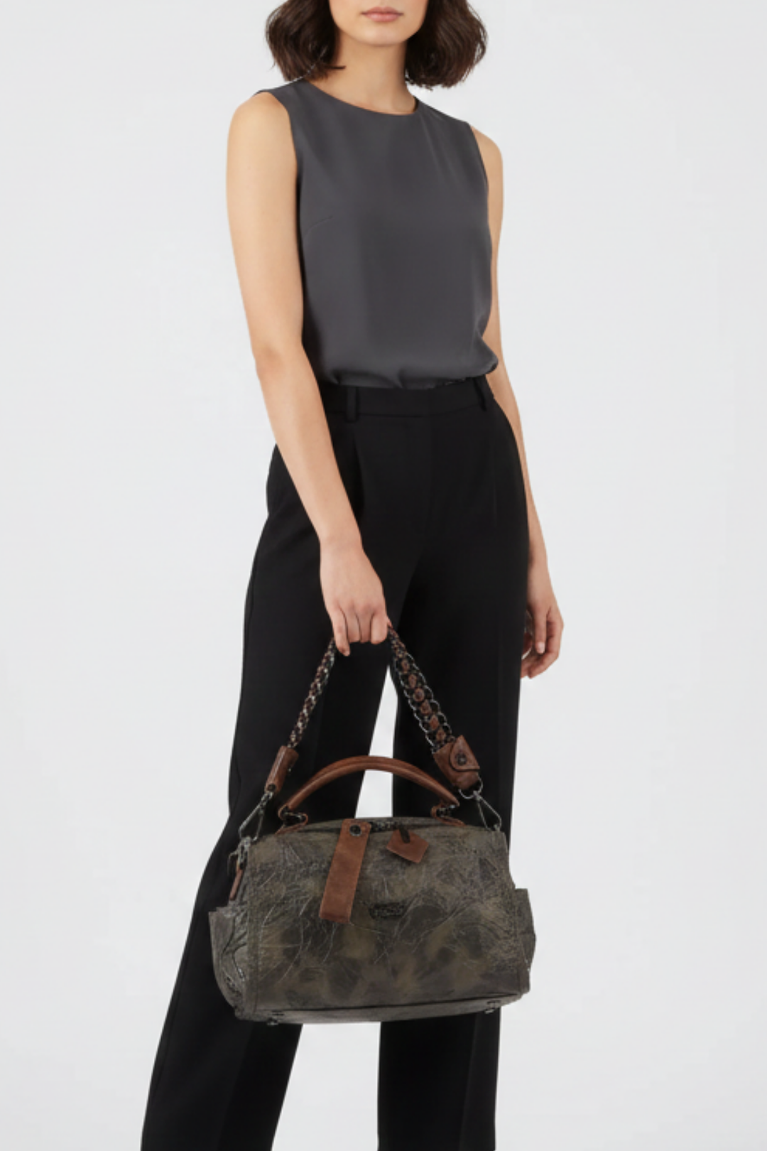 Sentosa Kadın Zincir Detaylı El Çantası