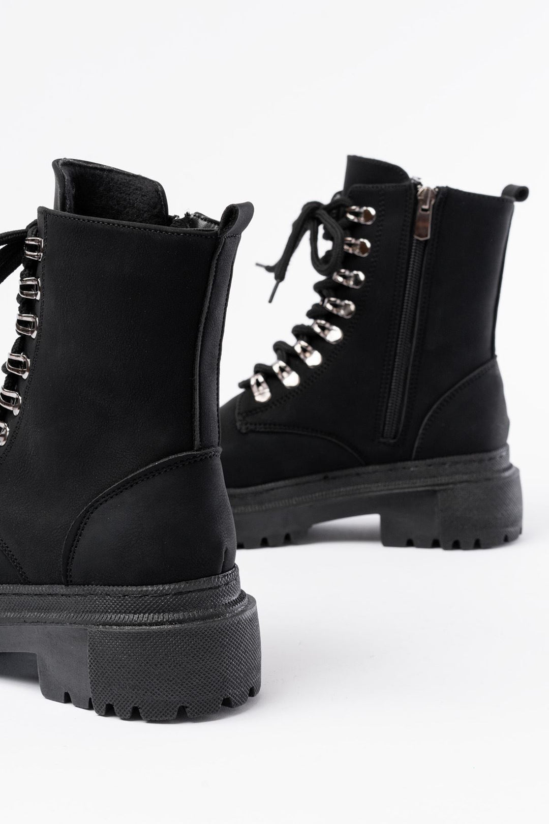 Nayza Siyah Zümrüt Bağcıklı Fermuarlı Kadın Bot