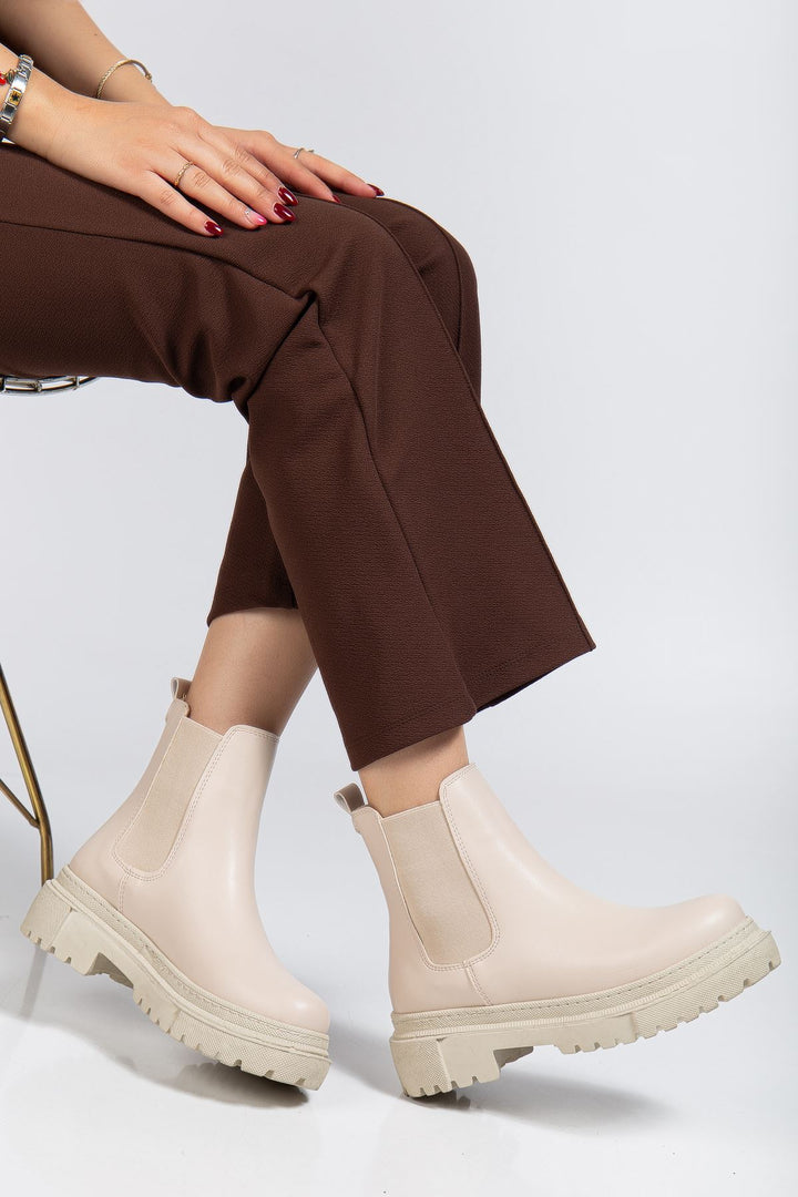 Nayliz Bej Lastikli Kadın Bot