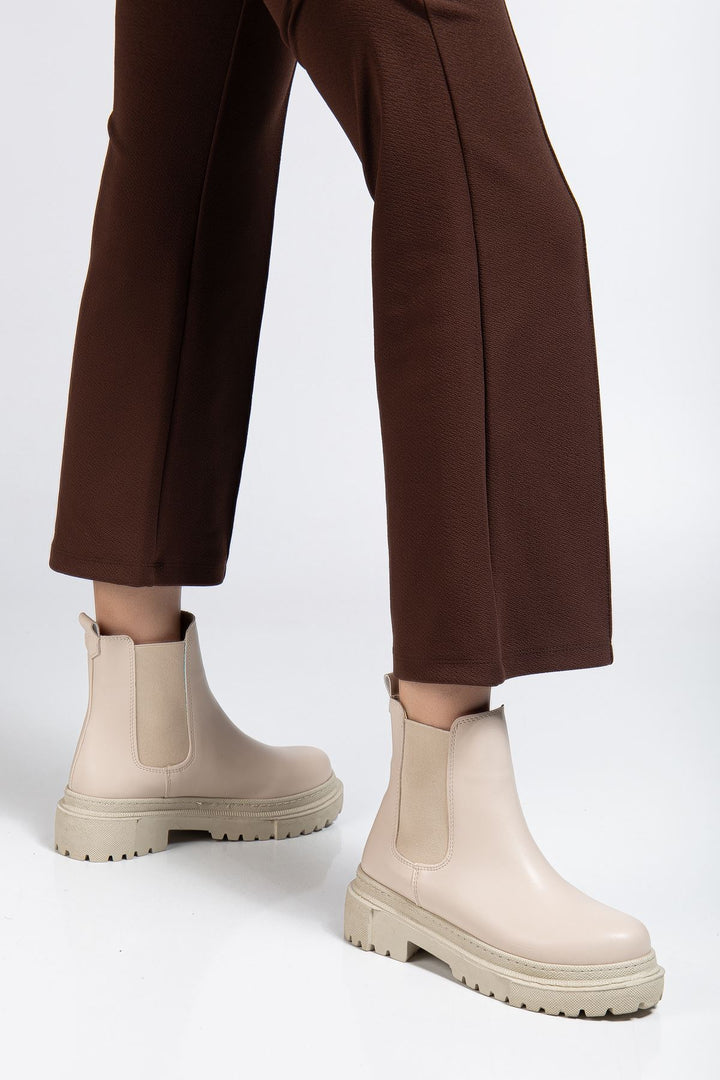Nayliz Bej Lastikli Kadın Bot