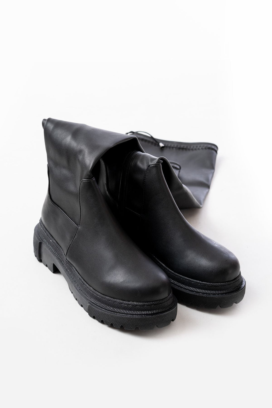 Lilyaz Siyah Fermuarlı Diz Üstü Bağcıklı Çorap Kadın Çizme 812-2194SYH