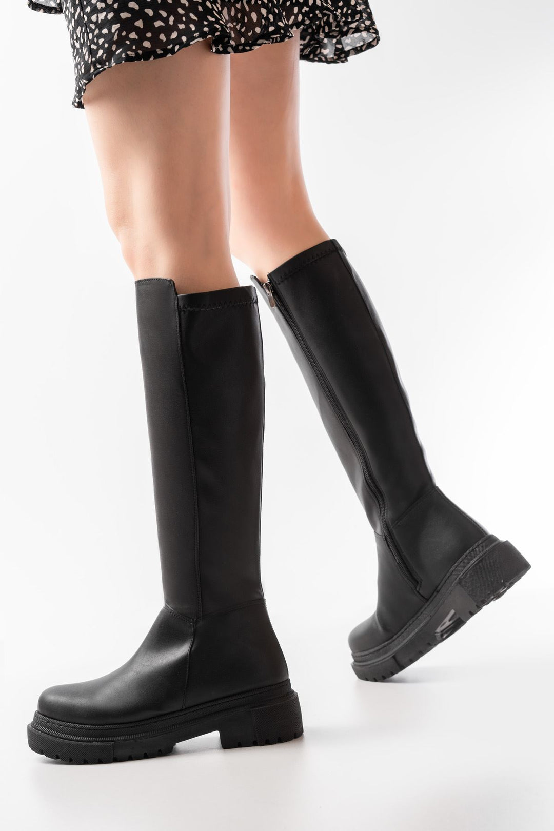 Halbert Siyah Fermuarlı Kadın Çizme