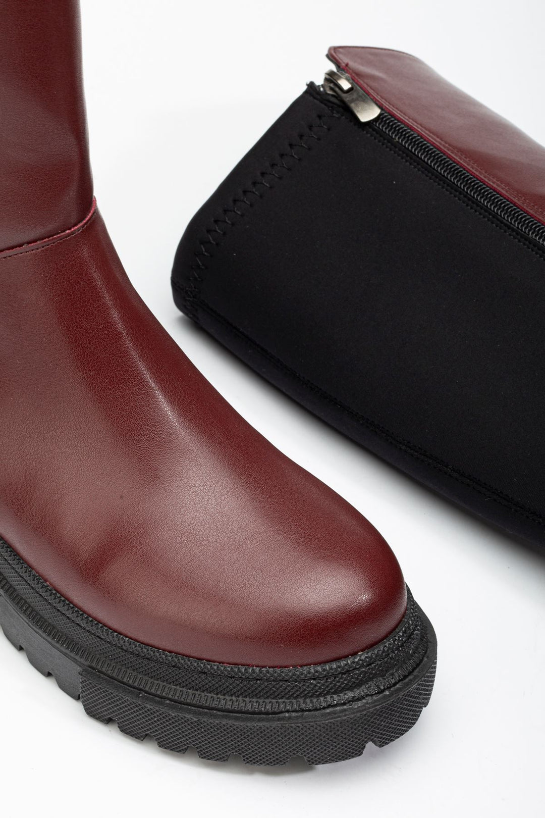 Razye Bordo Arkası Streç Fermuarlı Kadın Çizme  812-305BRD