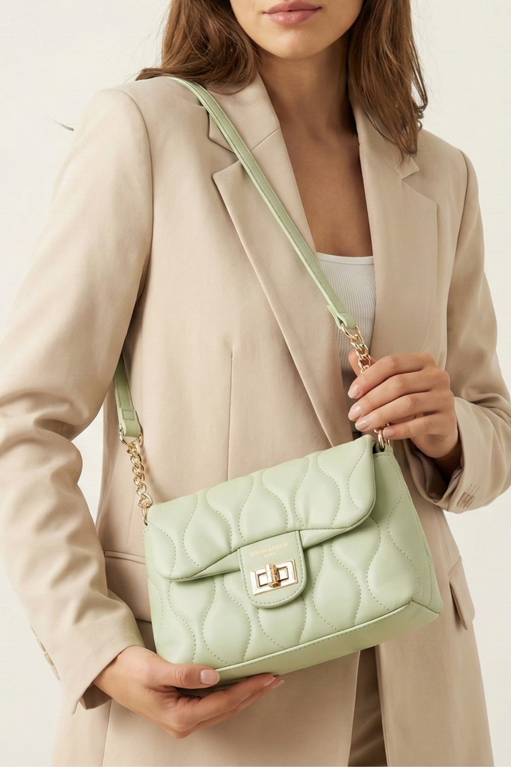 David Jones Kumaga Kadın Kapitone Çapraz Çanta CM6700F