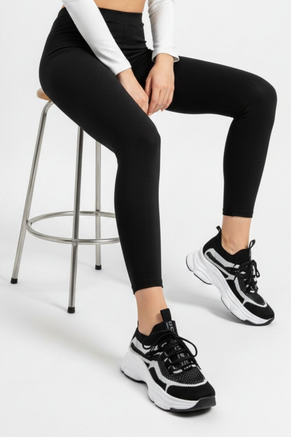 Lungma  Siyah Bağcıklı Fileli Günlük Spor Ayakkabı