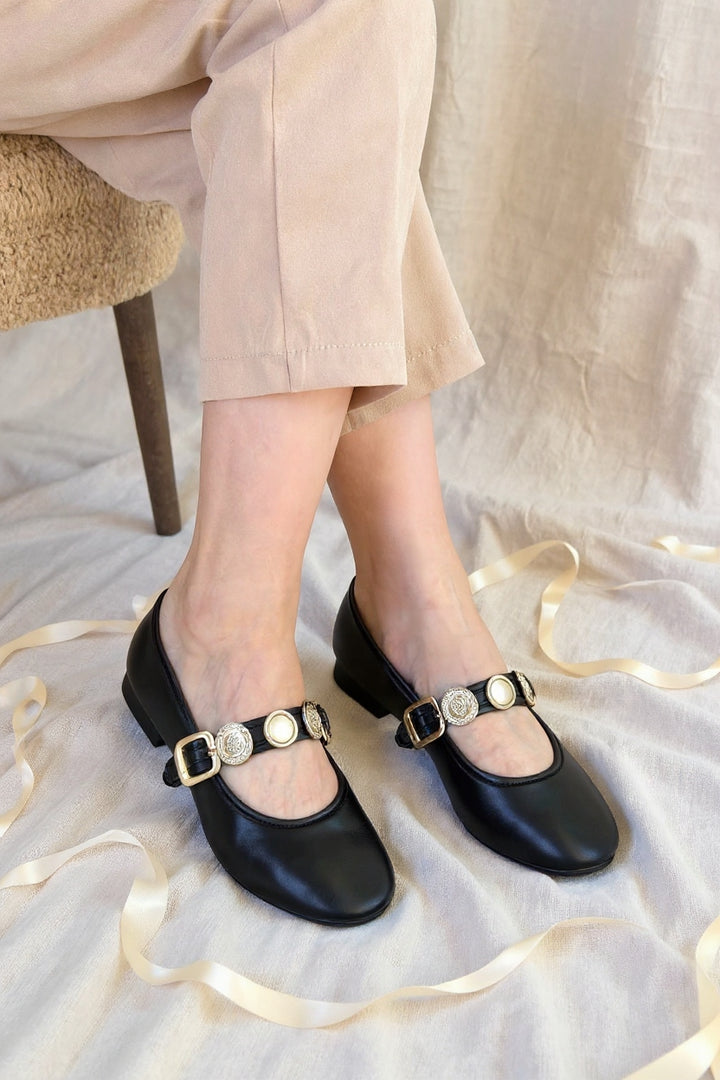 Atnis Siyah Cilt Babet Ayakkabı