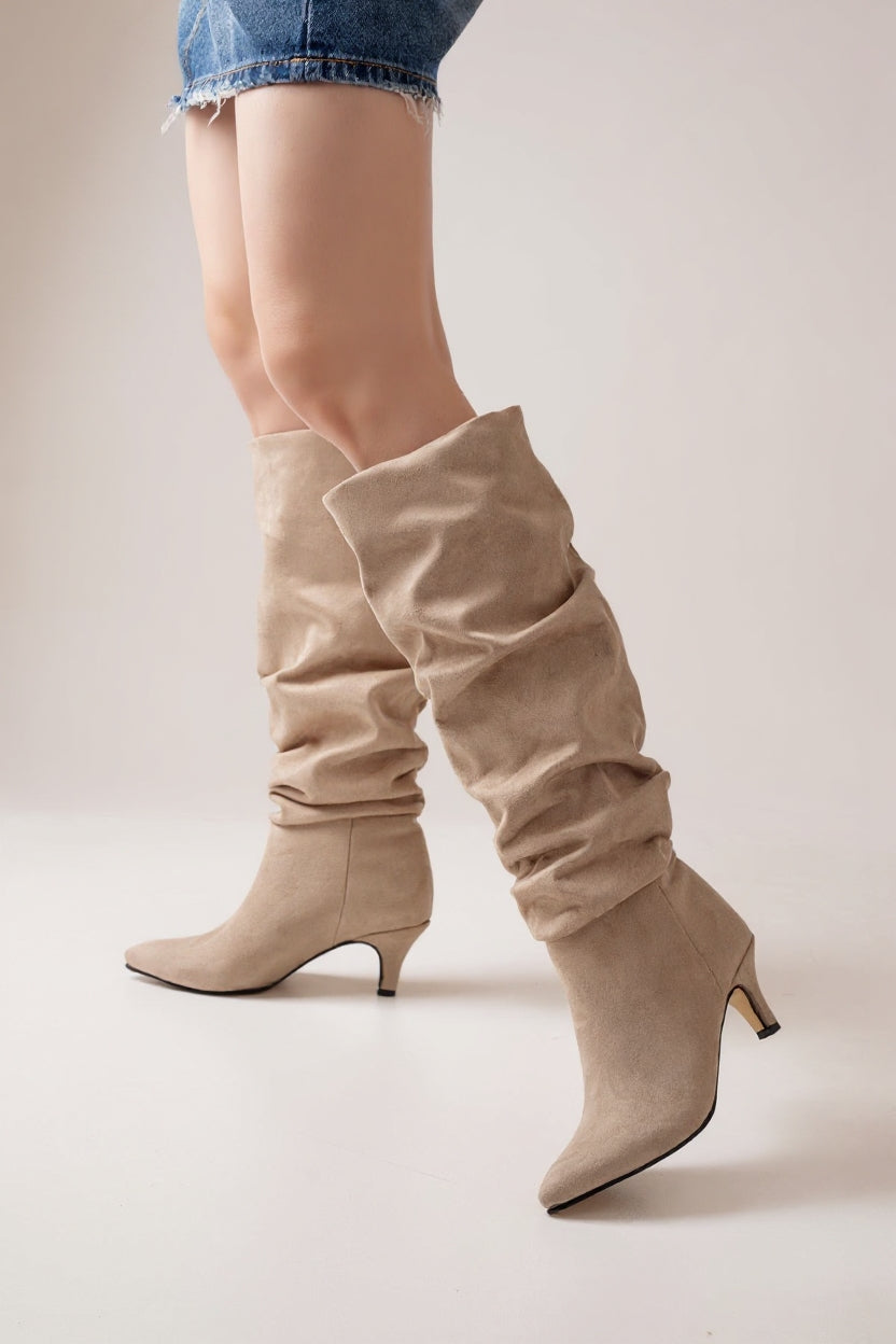 Aybin Bej Süet Körüklü İnce Topuklu Kadın Çizme