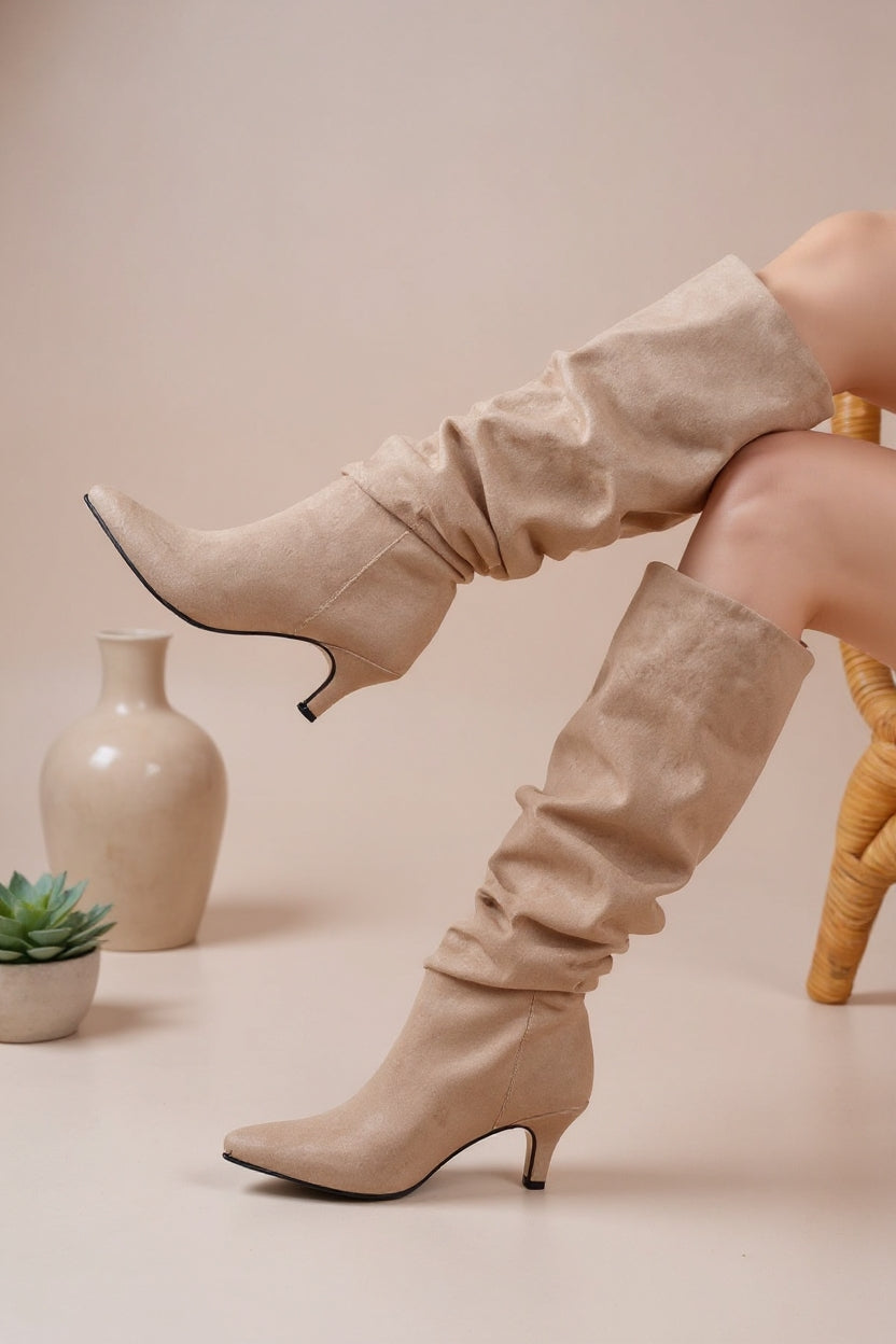 Aybin Bej Süet Körüklü İnce Topuklu Kadın Çizme